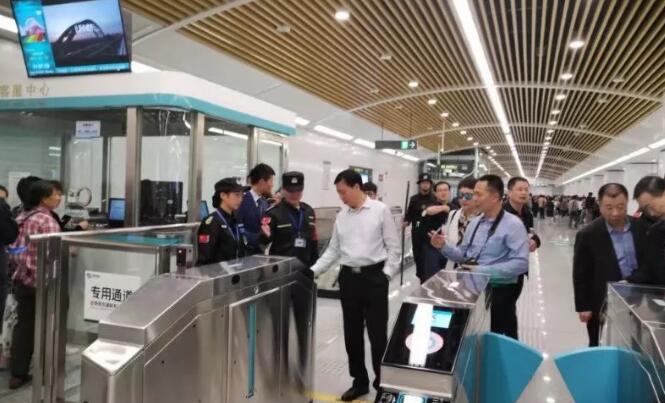 西安市保安協(xié)會領導調研陜西城際鐵路機場線安保工作